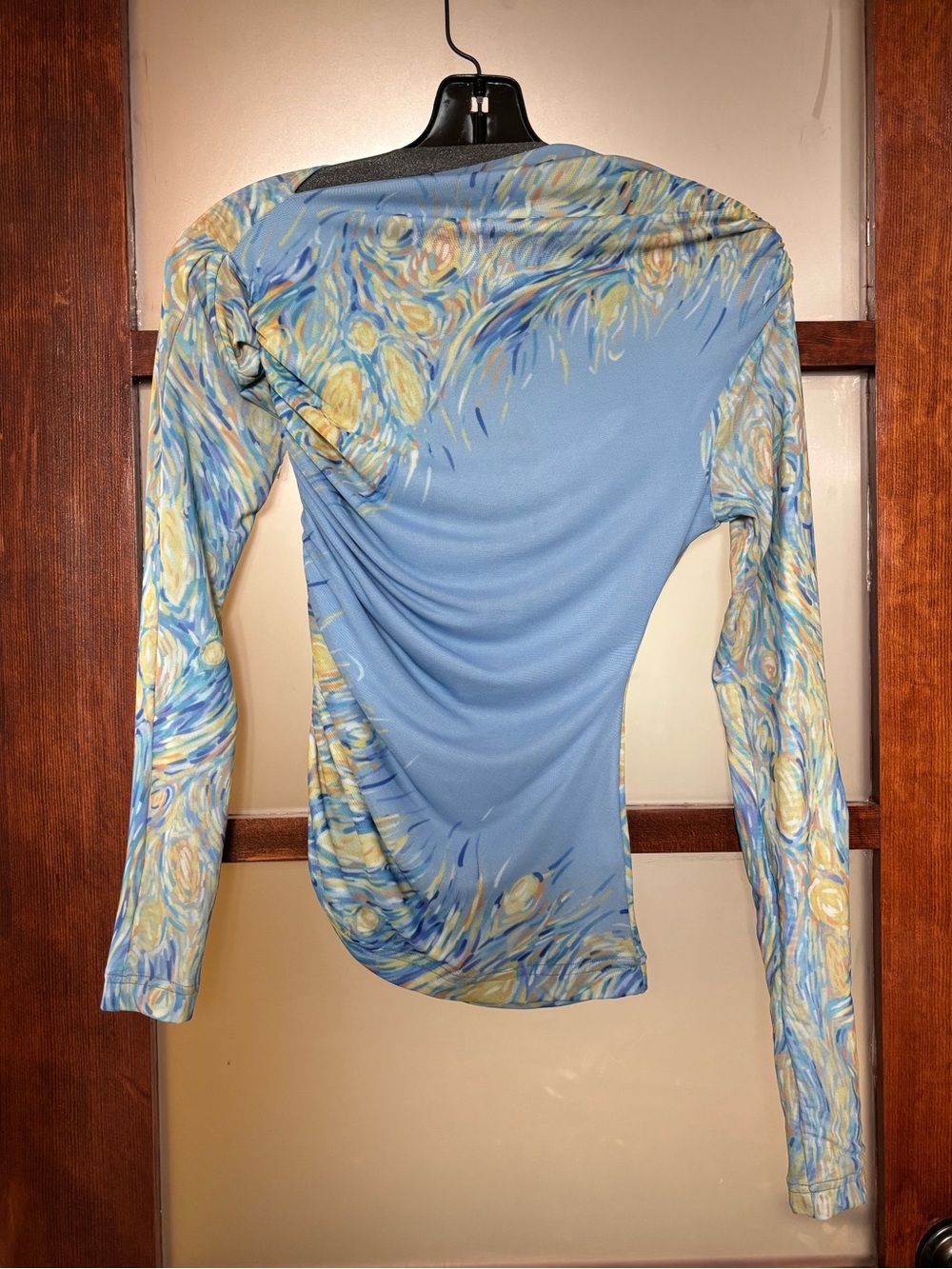 La Fuori Long-Sleeve Women's Top with Swirl Print